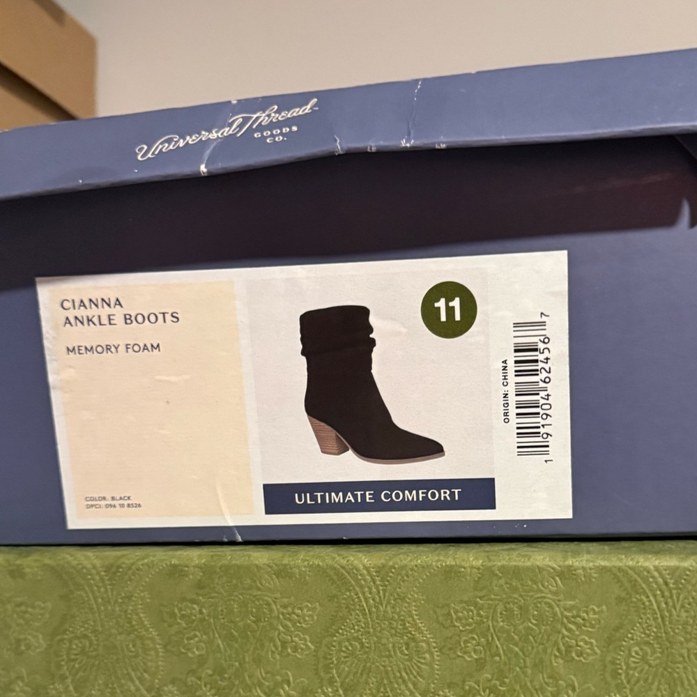 Universal Thread Ankle Boots - Picture 5 of 5